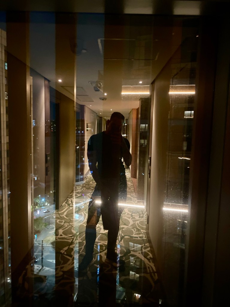 Professional tantra male massage service in São Paulo hotel